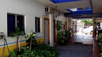 Hotel Sarabi Barra de Navidad