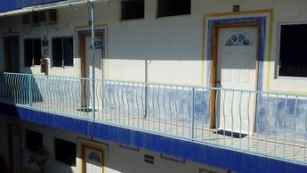 Hotel Sarabi Barra de Navidad