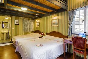 Cingjing Hanging Garden