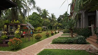 Lanta Intanin Resort