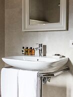 La Malandrina Apartments & Suites