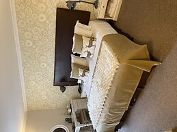 No.12 Hotel & Bistro