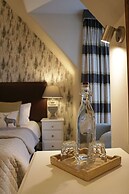 No.12 Hotel & Bistro