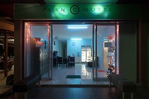 Plan B Hotel - Hostel