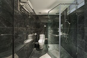 Hanoi Little Town Hotel