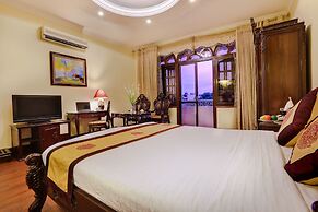 Hanoi Little Town Hotel