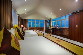 Hanoi Little Town Hotel