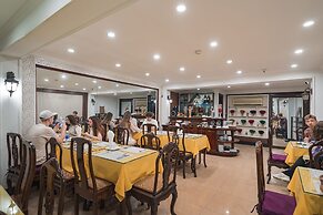 Hanoi Little Town Hotel