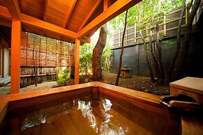 Yufuin Onsen Ryotei Tanokura