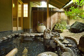 Yufuin Onsen Ryotei Tanokura