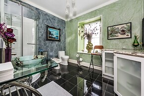 CastleView Inn by Elevate Rooms