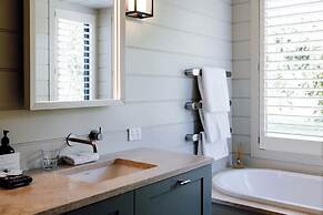 Craggy Range Luxury Vineyard Retreat