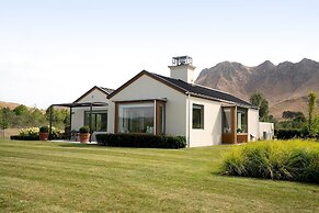 Craggy Range Luxury Vineyard Retreat