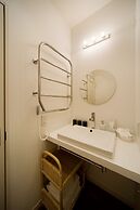 Holiday House Green Garden