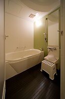 Holiday House Green Garden