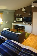 Holiday House Green Garden