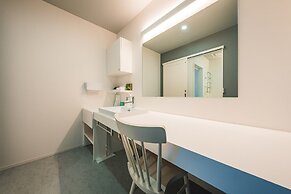 Holiday House Green Garden