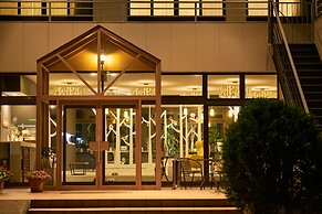 Holiday House Green Garden