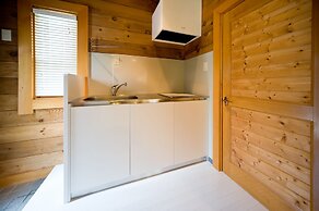 Holiday House Green Garden