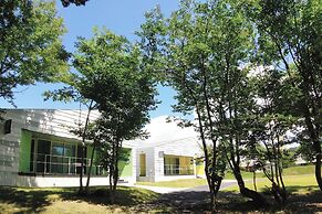 Holiday House Green Garden