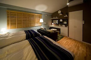 Holiday House Green Garden