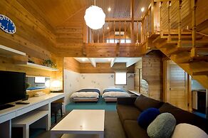 Holiday House Green Garden