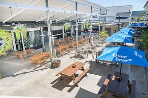 Cannonvale Reef Gateway Hotel