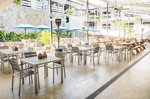 Cannonvale Reef Gateway Hotel