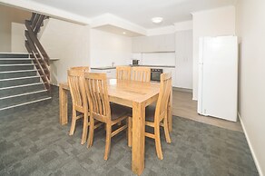 Cannonvale Reef Gateway Hotel