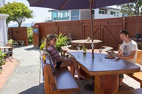 Moana Lodge - Hostel