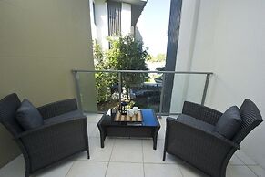 Blue On Blue Apartment 921