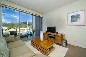 Blue On Blue Studio Room 1322