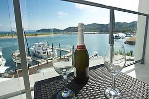 Blue On Blue Studio Room 1362