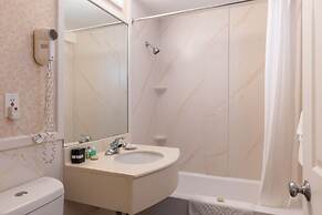 Ogunquit Hotel & Suites
