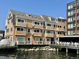 Harborside Inn