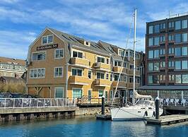 Harborside Inn
