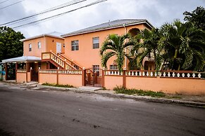 Connie's Comfort Suites