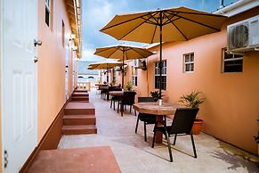 Connie's Comfort Suites