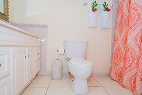 Connie's Comfort Suites