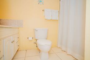 Connie's Comfort Suites