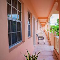 Connie's Comfort Suites