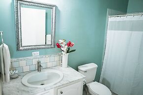 Connie's Comfort Suites