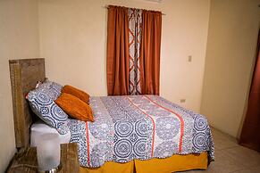 Connie's Comfort Suites