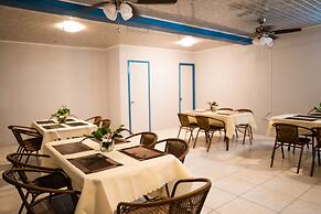 Connie's Comfort Suites