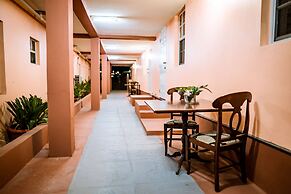 Connie's Comfort Suites