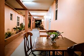 Connie's Comfort Suites