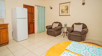 Connie's Comfort Suites