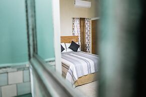 Connie's Comfort Suites