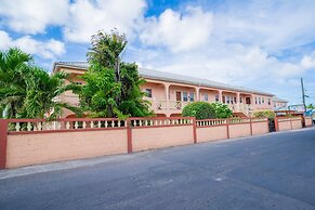 Connie's Comfort Suites