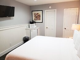 Coronado Island Inn